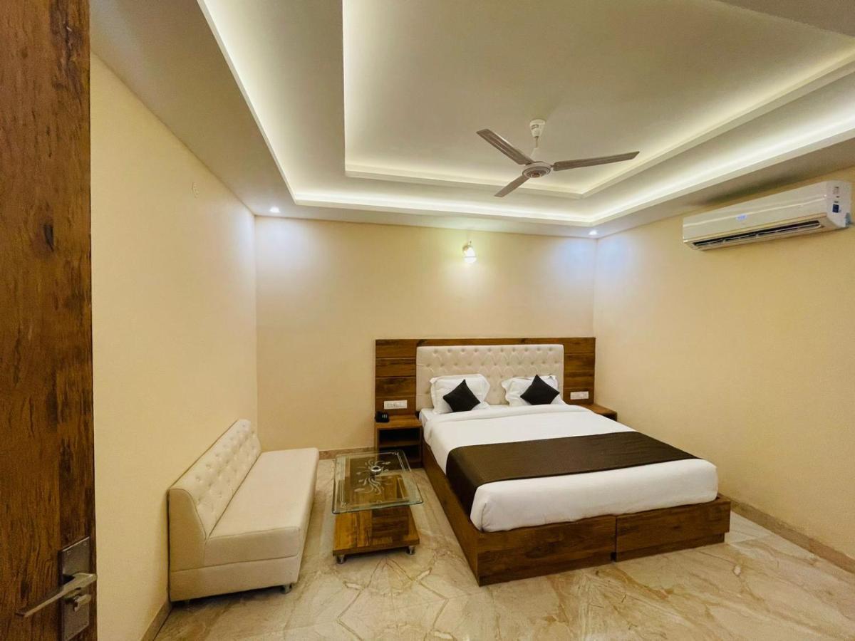 Super Townhouse Oak Tapovan Formerly Hotel Jk Heaven Rishikesh Bagian luar foto