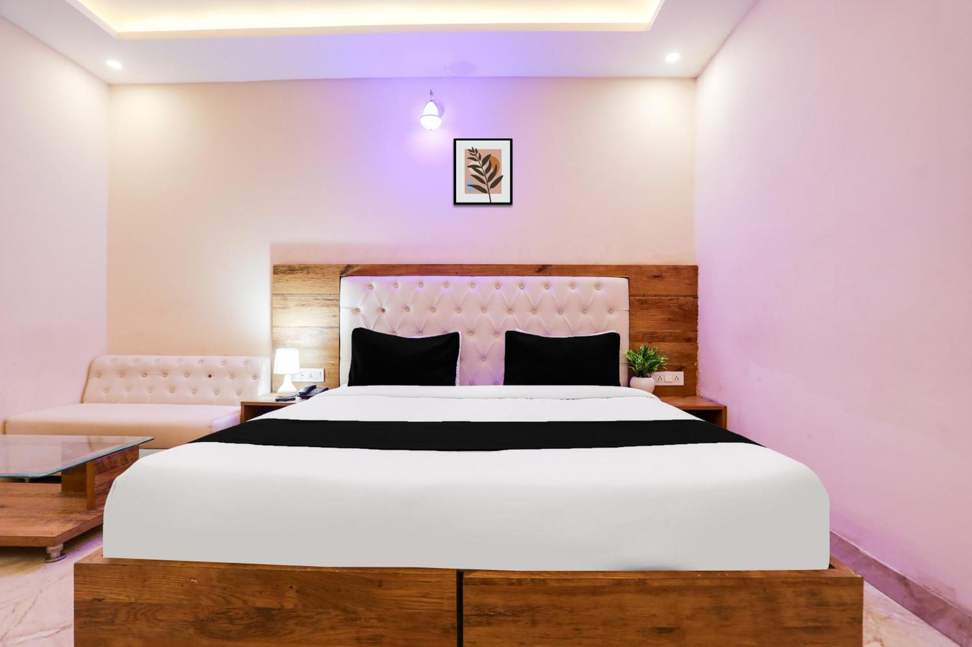 Super Townhouse Oak Tapovan Formerly Hotel Jk Heaven Rishikesh Bagian luar foto